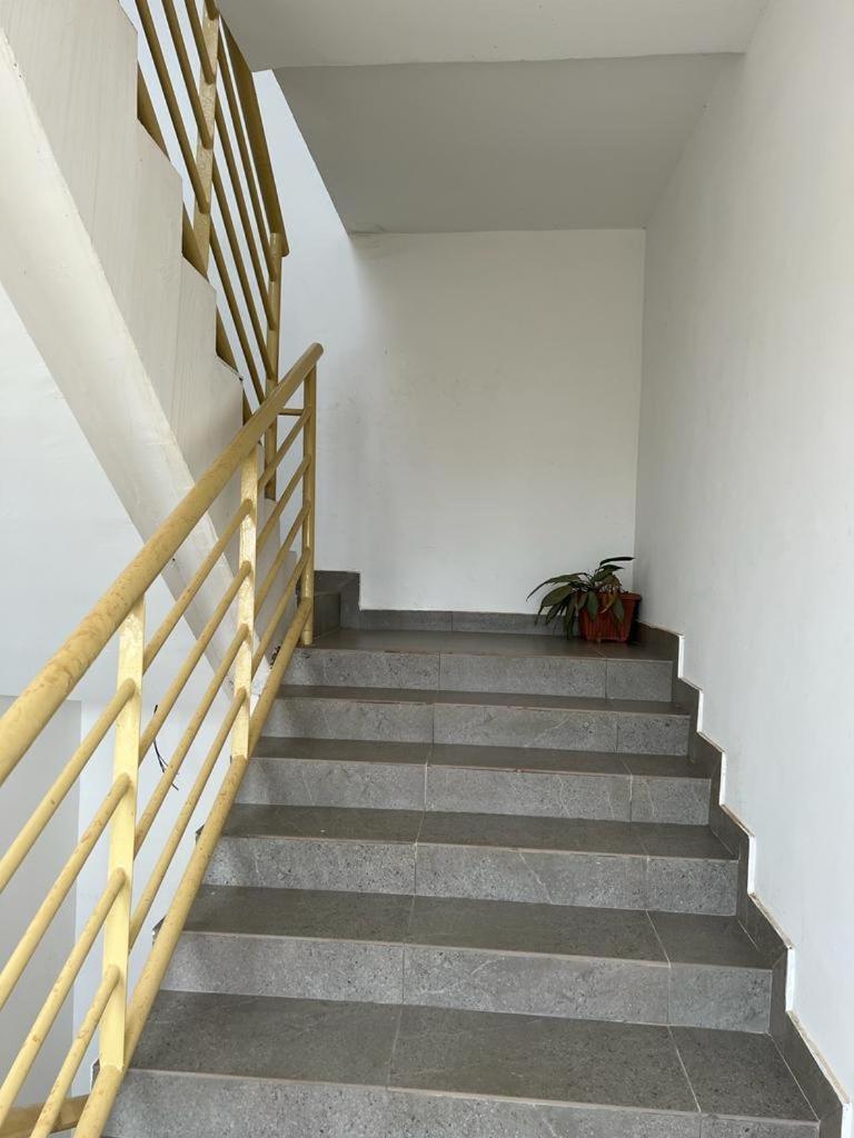 Fowaa Lux Bed & Breakfast Tema Luaran gambar